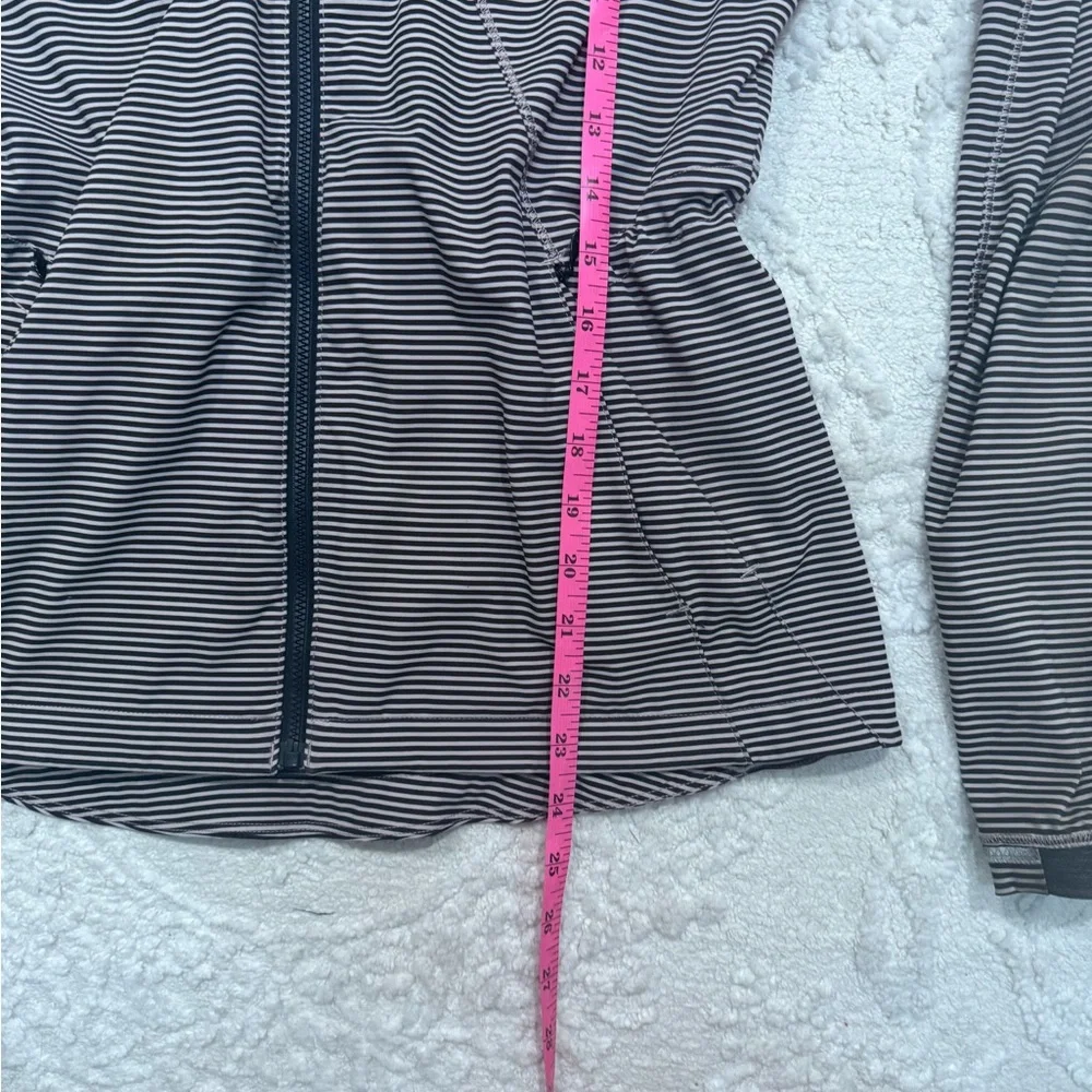 Lululemon Hooded Full Zip Running Jacket Brown Striped‎ Womens Size 6
